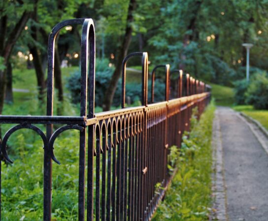 Dlaczego ogrodzenie domu jest ważne?